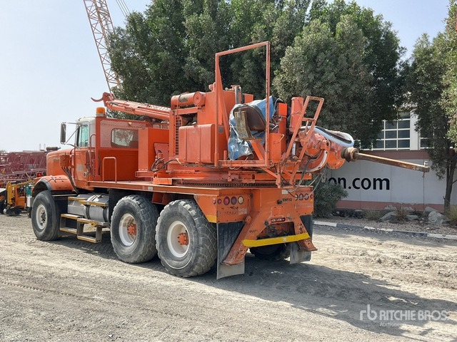 1995 Western Star 4966S Altec TH7 on 6x4 Drill Truck - Пробивна машина: снимка 3 1995 Western Star 4966S Altec TH7 on 6x4 Drill Truck - Пробивна машина: снимка 3