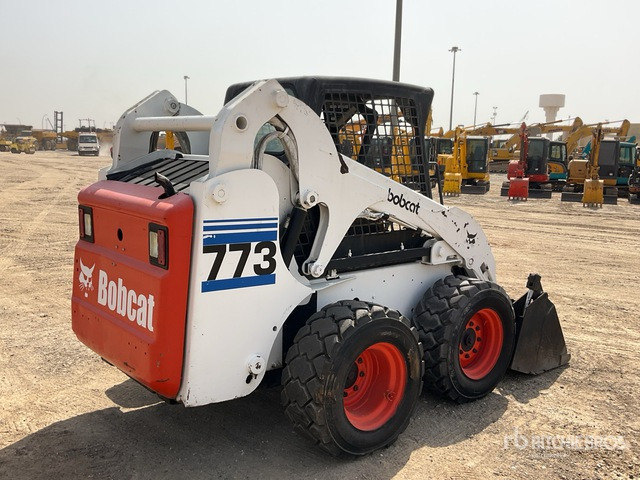 2001 Bobcat 773 - Мини челен товарач: снимка 3 2001 Bobcat 773 - Мини челен товарач: снимка 3