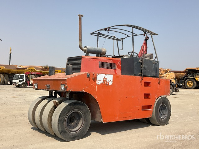 2001 Hamm GRW18 8 Wheel Pneumatic Roller - Пневматичен валяк: снимка 1 2001 Hamm GRW18 8 Wheel Pneumatic Roller - Пневматичен валяк: снимка 1