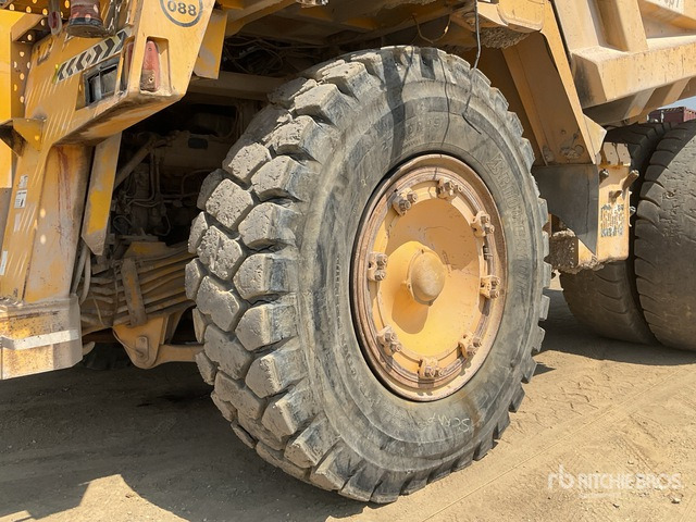 2001 Komatsu HD785-5 - Кариерен самосвал: снимка 5 2001 Komatsu HD785-5 - Кариерен самосвал: снимка 5