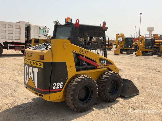 2002 Cat 226 - Мини челен товарач: снимка 3 2002 Cat 226 - Мини челен товарач: снимка 3