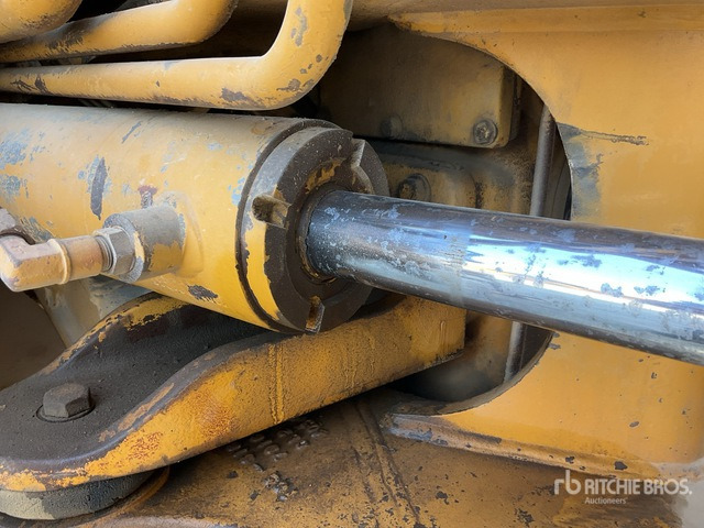 2003 Cat 740 - Съчленен самосвал: снимка 5 2003 Cat 740 - Съчленен самосвал: снимка 5