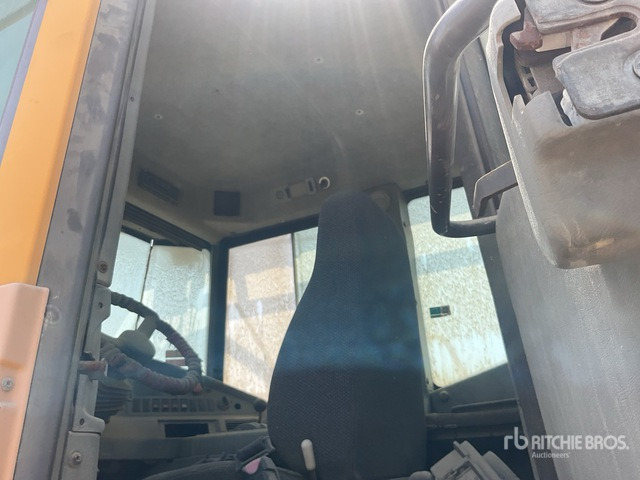 2006 Volvo A40D (Inoperable) Articulated Dump Truck - Съчленен самосвал: снимка 5 2006 Volvo A40D (Inoperable) Articulated Dump Truck - Съчленен самосвал: снимка 5