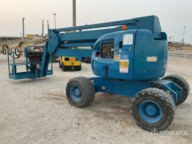 2007 JLG 450AJ 4WD Diesel Articulating Boom Lift - Артикулираща платформа: снимка 4 2007 JLG 450AJ 4WD Diesel Articulating Boom Lift - Артикулираща платформа: снимка 4