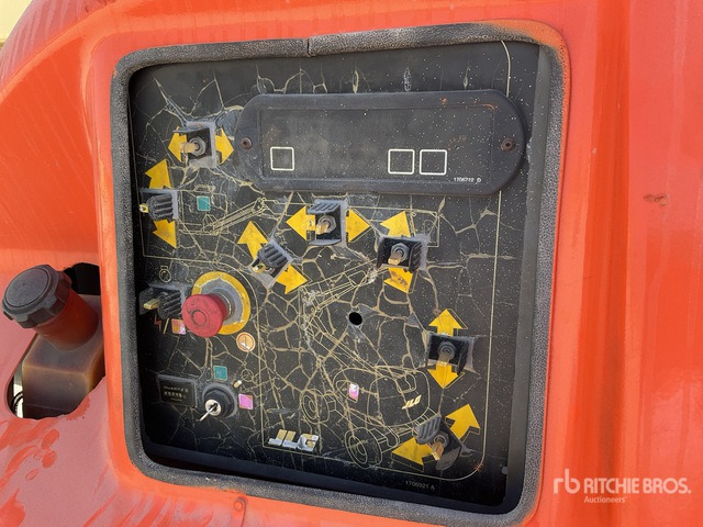 2007 JLG 450AJ 4WD Diesel Articulating Boom Lift - Артикулираща платформа: снимка 5 2007 JLG 450AJ 4WD Diesel Articulating Boom Lift - Артикулираща платформа: снимка 5