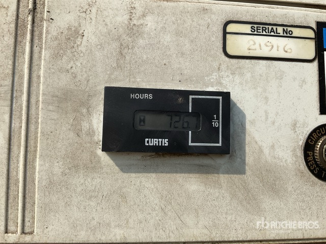 2007 Nifty-Lift 210SD 4WD Diesel Articulating Boom Lift - Артикулираща платформа: снимка 4 2007 Nifty-Lift 210SD 4WD Diesel Articulating Boom Lift - Артикулираща платформа: снимка 4