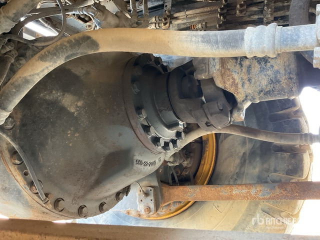 2008 Komatsu HD465-7R 45000 L Fuel Tanker Truck - Кариерен самосвал: снимка 5 2008 Komatsu HD465-7R 45000 L Fuel Tanker Truck - Кариерен самосвал: снимка 5