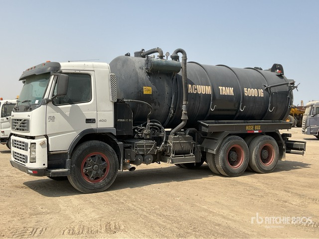 2008 Volvo FM400 6x4 20000 Liters Vacuum Tanker Truck - Каналопочистваща машина: снимка 1 2008 Volvo FM400 6x4 20000 Liters Vacuum Tanker Truck - Каналопочистваща машина: снимка 1
