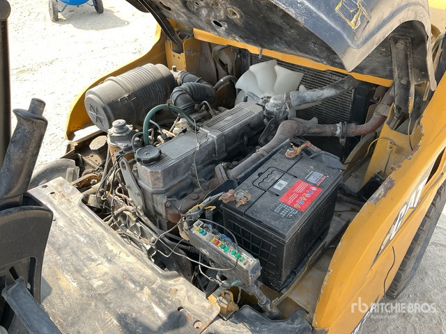 2010 Cat DP25NT 2.5 ton Forklift - Дизелов мотокар: снимка 5 2010 Cat DP25NT 2.5 ton Forklift - Дизелов мотокар: снимка 5