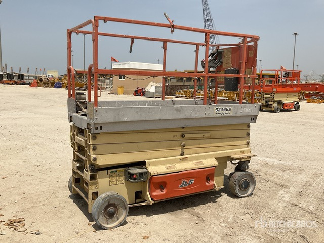 2010 JLG 3246ES Electric Scissor Lift - Ножична работна платформа: снимка 4 2010 JLG 3246ES Electric Scissor Lift - Ножична работна платформа: снимка 4