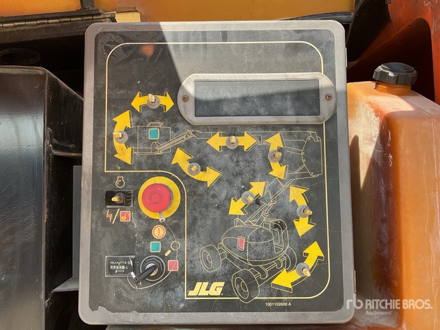 2010 JLG 800AJ 4WD Diesel Articulating Boom Lift - Артикулираща платформа: снимка 5 2010 JLG 800AJ 4WD Diesel Articulating Boom Lift - Артикулираща платформа: снимка 5