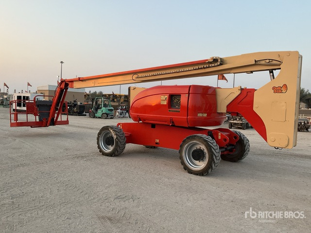 2010 JLG 800AJ 4WD Diesel Articulating Boom Lift - Артикулираща платформа: снимка 4 2010 JLG 800AJ 4WD Diesel Articulating Boom Lift - Артикулираща платформа: снимка 4