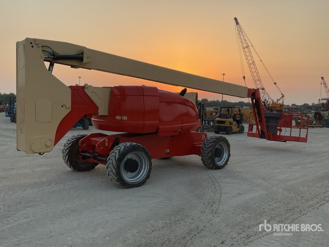 2010 JLG 800AJ 4WD Diesel Articulating Boom Lift - Артикулираща платформа: снимка 5 2010 JLG 800AJ 4WD Diesel Articulating Boom Lift - Артикулираща платформа: снимка 5