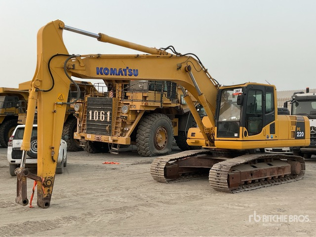 2010 Komatsu PC220-8N1 - Верижен багер: снимка 3 2010 Komatsu PC220-8N1 - Верижен багер: снимка 3