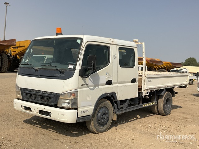2010 Mitsubishi Canter 4x2 Crew Cab Flatbed Truck - Бордови камион: снимка 2 2010 Mitsubishi Canter 4x2 Crew Cab Flatbed Truck - Бордови камион: снимка 2