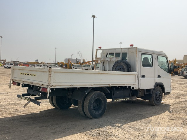 2010 Mitsubishi Canter 4x2 Crew Cab Flatbed Truck - Бордови камион: снимка 4 2010 Mitsubishi Canter 4x2 Crew Cab Flatbed Truck - Бордови камион: снимка 4