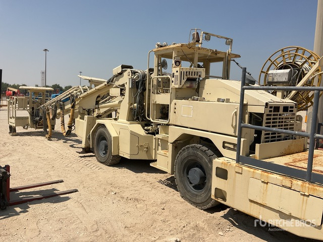 2011 Normet Charmec 9125 BT(E) Twin-Boom Emulsion Charging Machine :Misc. Mining Equipment - Минна машина: снимка 4 2011 Normet Charmec 9125 BT(E) Twin-Boom Emulsion Charging Machine :Misc. Mining Equipment - Минна машина: снимка 4