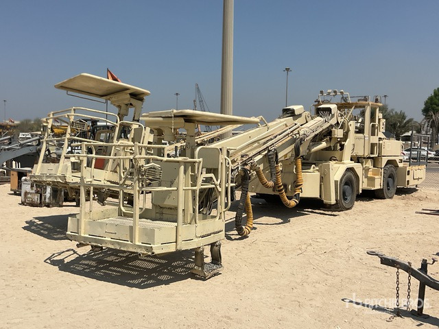 2011 Normet Charmec 9125 BT(E) Twin-Boom Emulsion Charging Machine :Misc. Mining Equipment - Минна машина: снимка 2 2011 Normet Charmec 9125 BT(E) Twin-Boom Emulsion Charging Machine :Misc. Mining Equipment - Минна машина: снимка 2