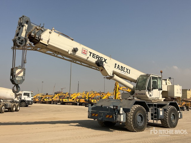 2011 Terex A600-1 60 ton 4x4x4 Rough Terrain Crane - Кран за пресечени терени: снимка 2 2011 Terex A600-1 60 ton 4x4x4 Rough Terrain Crane - Кран за пресечени терени: снимка 2