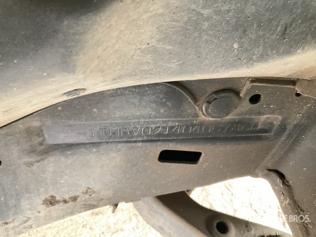 2011 Toyota Land Cruiser 200R 4x4 SUV - Джип: снимка 1 2011 Toyota Land Cruiser 200R 4x4 SUV - Джип: снимка 1