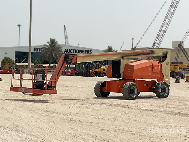 2012 JLG 800AJ 4WD Diesel Articulating Boom Lift - Артикулираща платформа: снимка 2 2012 JLG 800AJ 4WD Diesel Articulating Boom Lift - Артикулираща платформа: снимка 2