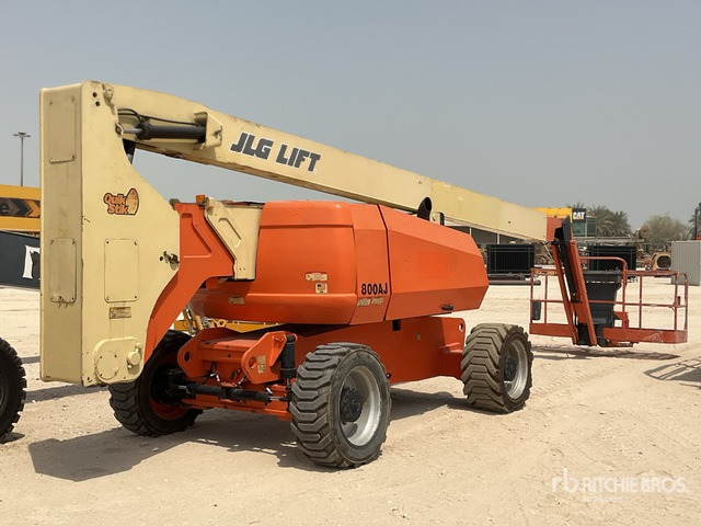 2012 JLG 800AJ 4WD Diesel Articulating Boom Lift - Артикулираща платформа: снимка 4 2012 JLG 800AJ 4WD Diesel Articulating Boom Lift - Артикулираща платформа: снимка 4