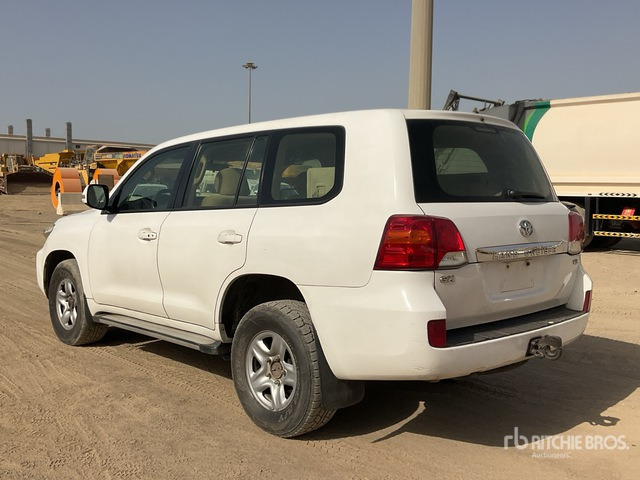 2012 Toyota Land Cruiser GX 200L 4x4 SUV - Джип: снимка 2 2012 Toyota Land Cruiser GX 200L 4x4 SUV - Джип: снимка 2