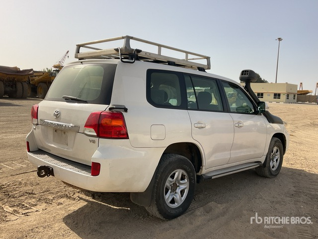 2012 Toyota Land Cruiser GX 200L 4x4 SUV - Джип: снимка 3 2012 Toyota Land Cruiser GX 200L 4x4 SUV - Джип: снимка 3