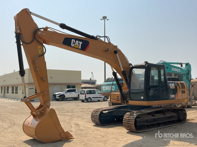 2013 Cat 320D2 - Верижен багер: снимка 1 2013 Cat 320D2 - Верижен багер: снимка 1