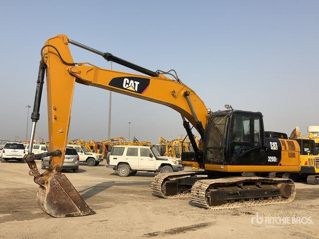 2013 Cat 320D2 - Верижен багер: снимка 2 2013 Cat 320D2 - Верижен багер: снимка 2