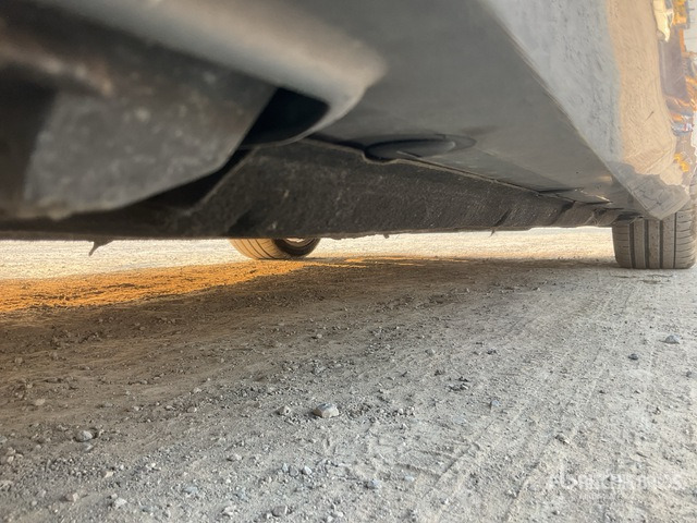 Лек автомобил 2013 Mercedes-Benz E250: снимка 6