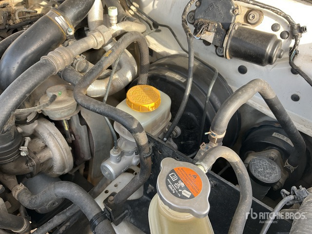 2013 Nissan Patrol GL 4x4 SUV - Джип: снимка 4 2013 Nissan Patrol GL 4x4 SUV - Джип: снимка 4