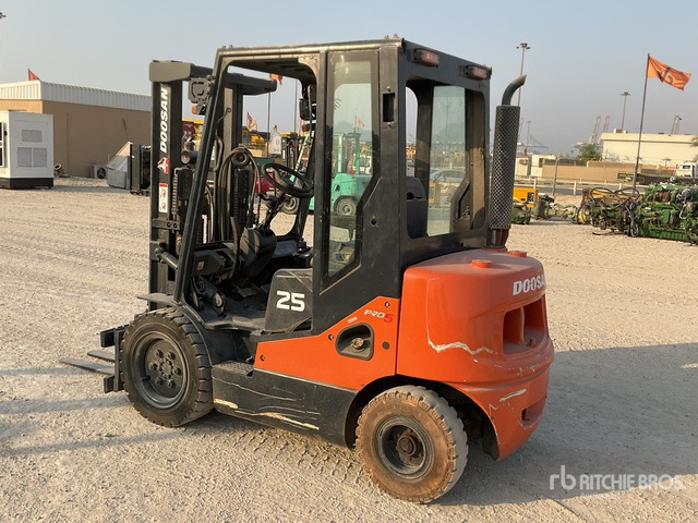 2014 Doosan D25S-2 2.5 ton Forklift - Дизелов мотокар: снимка 5 2014 Doosan D25S-2 2.5 ton Forklift - Дизелов мотокар: снимка 5