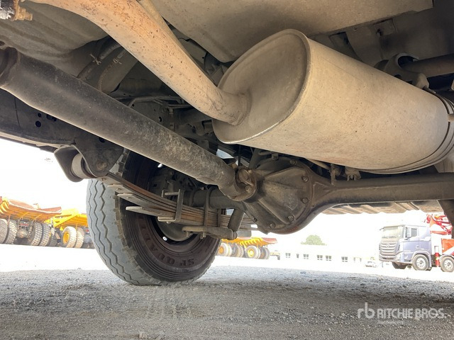 Джип 2014 Toyota Land Cruiser LX 76L 4x4 SUV: снимка 6