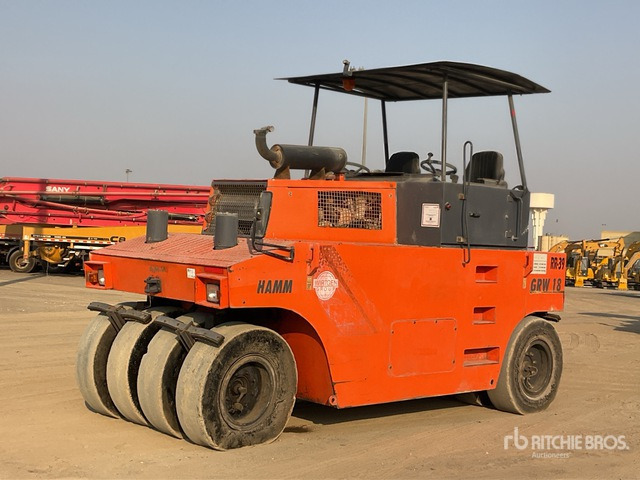 2015 Hamm GRW18 8 Wheel Pneumatic Roller - Пневматичен валяк: снимка 2 2015 Hamm GRW18 8 Wheel Pneumatic Roller - Пневматичен валяк: снимка 2