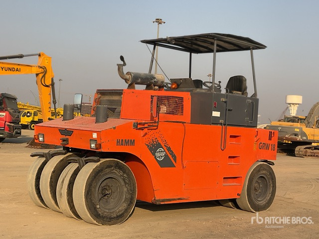 2015 Hamm GRW18 8 Wheel Pneumatic Roller - Пневматичен валяк: снимка 2 2015 Hamm GRW18 8 Wheel Pneumatic Roller - Пневматичен валяк: снимка 2