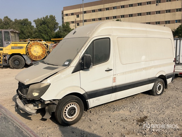 2016 Mercedes-Benz Sprinter 316 (Inoperable) Cargo Van - Товарен бус: снимка 2 2016 Mercedes-Benz Sprinter 316 (Inoperable) Cargo Van - Товарен бус: снимка 2