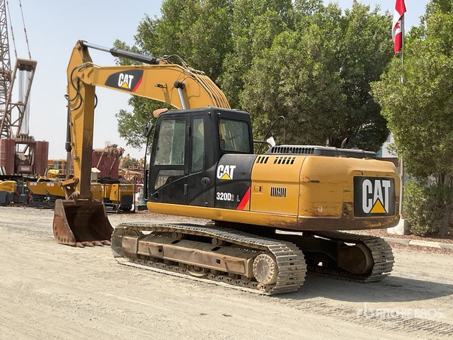 2017 Cat 320D2 - Верижен багер: снимка 3 2017 Cat 320D2 - Верижен багер: снимка 3