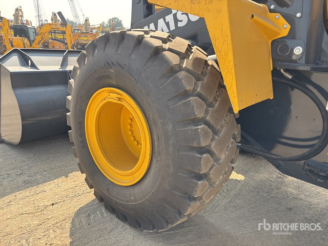 2017 Komatsu WA380Z-6 Wheel Loader - Колесен товарач: снимка 4 2017 Komatsu WA380Z-6 Wheel Loader - Колесен товарач: снимка 4