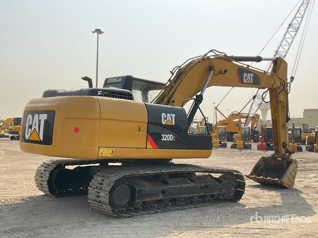2018 Cat 320D2 - Верижен багер: снимка 4 2018 Cat 320D2 - Верижен багер: снимка 4