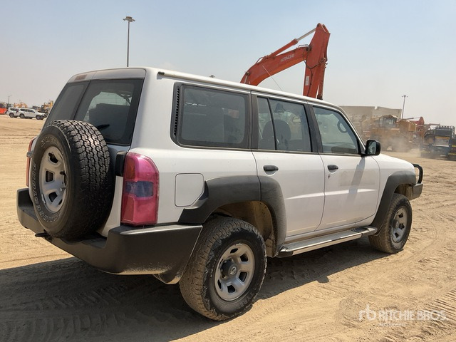 2018 Nissan Patrol GL 4x4 SUV - Джип: снимка 3 2018 Nissan Patrol GL 4x4 SUV - Джип: снимка 3