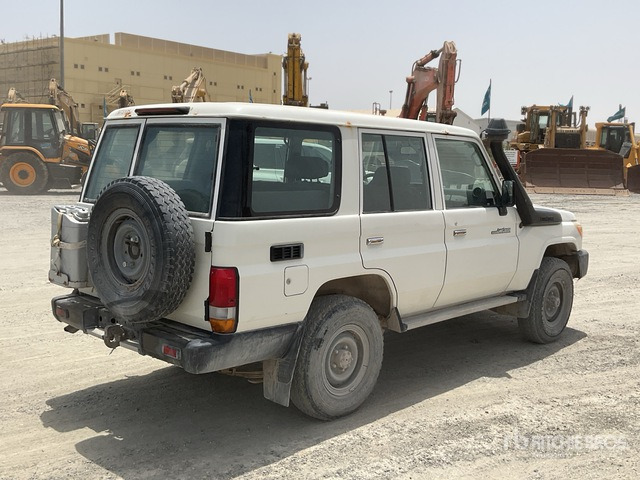 2018 Toyota Land Cruiser 76L 4x4 SUV - Джип: снимка 3 2018 Toyota Land Cruiser 76L 4x4 SUV - Джип: снимка 3