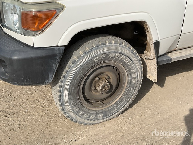 2018 Toyota Land Cruiser 76L 4x4 SUV - Джип: снимка 5 2018 Toyota Land Cruiser 76L 4x4 SUV - Джип: снимка 5