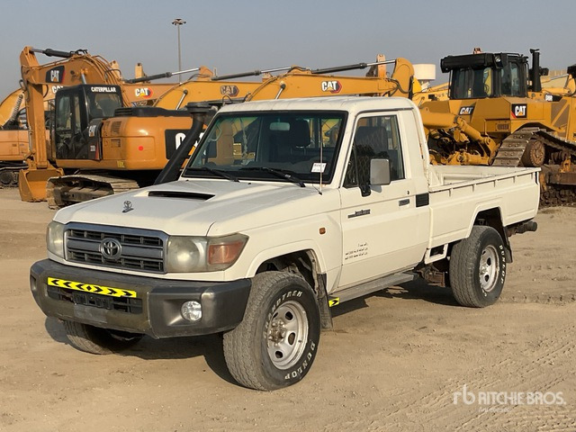 2018 Toyota Land Cruiser 79L 4x4 Pickup - Пикап: снимка 2 2018 Toyota Land Cruiser 79L 4x4 Pickup - Пикап: снимка 2