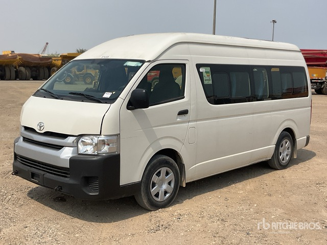 2019 Toyota Hiace 4x2 14-Seat Mini Bus - Микробус, Пътнически бус: снимка 2 2019 Toyota Hiace 4x2 14-Seat Mini Bus - Микробус, Пътнически бус: снимка 2