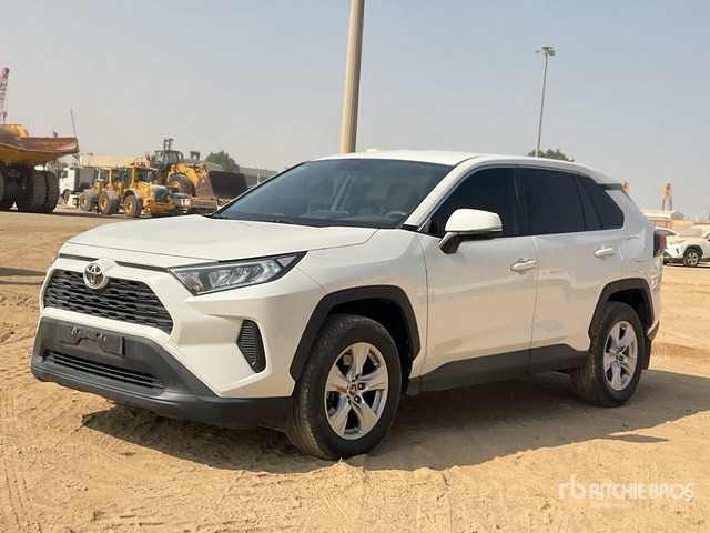 2019 Toyota RAV4 4WD SUV - Джип: снимка 1 2019 Toyota RAV4 4WD SUV - Джип: снимка 1