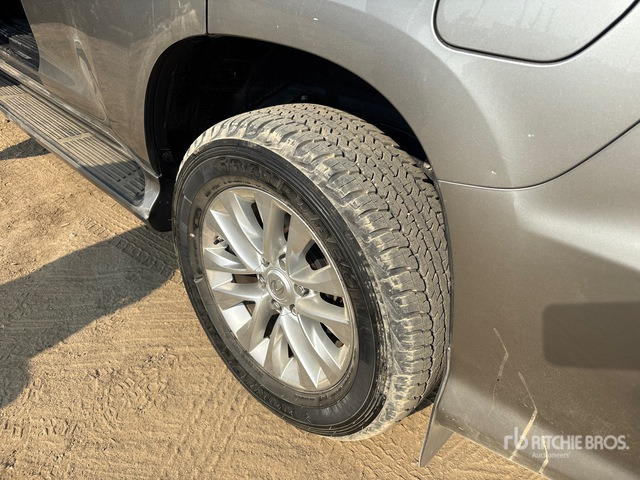 2020 Lexus GX460 4WD SUV - Джип: снимка 4 2020 Lexus GX460 4WD SUV - Джип: снимка 4