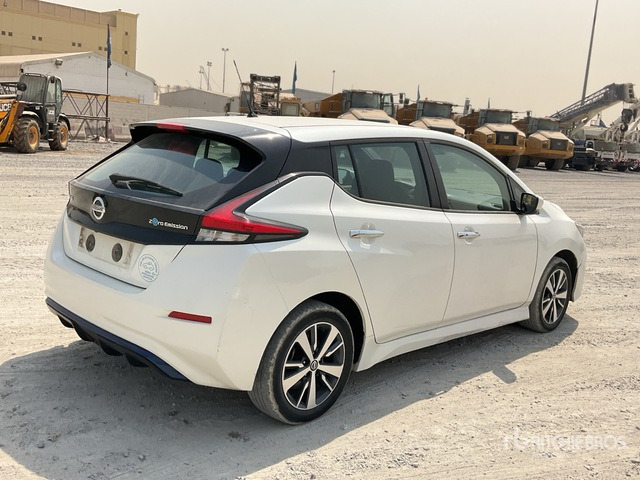 2020 Nissan LEAF Electric Automobile - Лек автомобил: снимка 4 2020 Nissan LEAF Electric Automobile - Лек автомобил: снимка 4