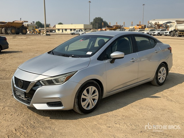 2020 Nissan Versa Automobile - Лек автомобил: снимка 1 2020 Nissan Versa Automobile - Лек автомобил: снимка 1