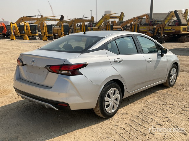 2020 Nissan Versa Automobile - Лек автомобил: снимка 3 2020 Nissan Versa Automobile - Лек автомобил: снимка 3